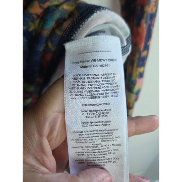 Burton Women Blue & Multicolor Print Winter Base Layer Crew Neck Top sz Medium - Picture 8 of 9